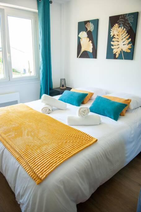 Appartement Proche Gare Routiere Fougeres Exterior photo